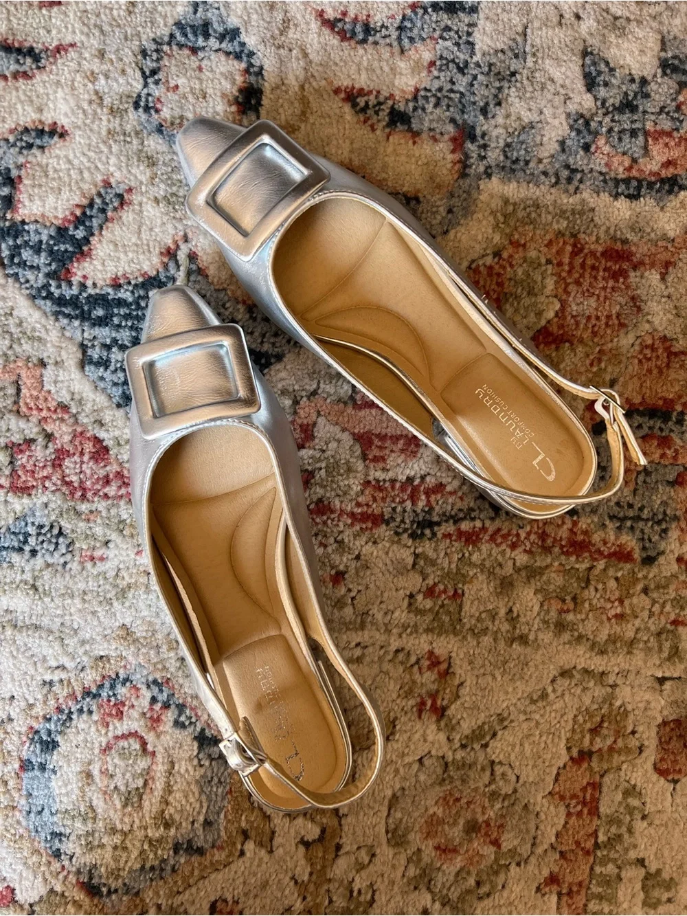 Chinese Laundry sleek metallic